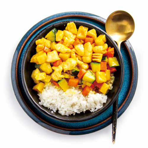 Arroz blanco con pollo al curry