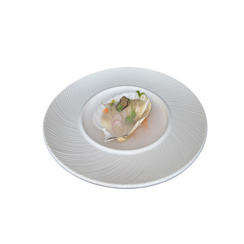 Viera flameado en salsa foie Gras